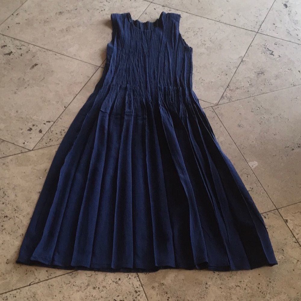 No Wrinkle Navy Blue Dress - Picture 2 of 13